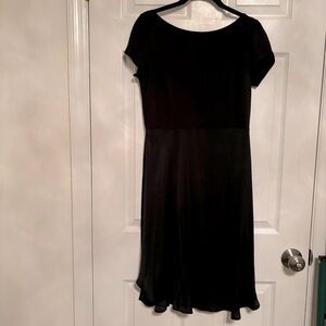 LOFT Petites black short sleeve mixed material low back dress
